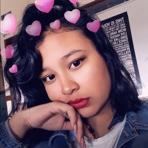 Meet your Posher, Dalia